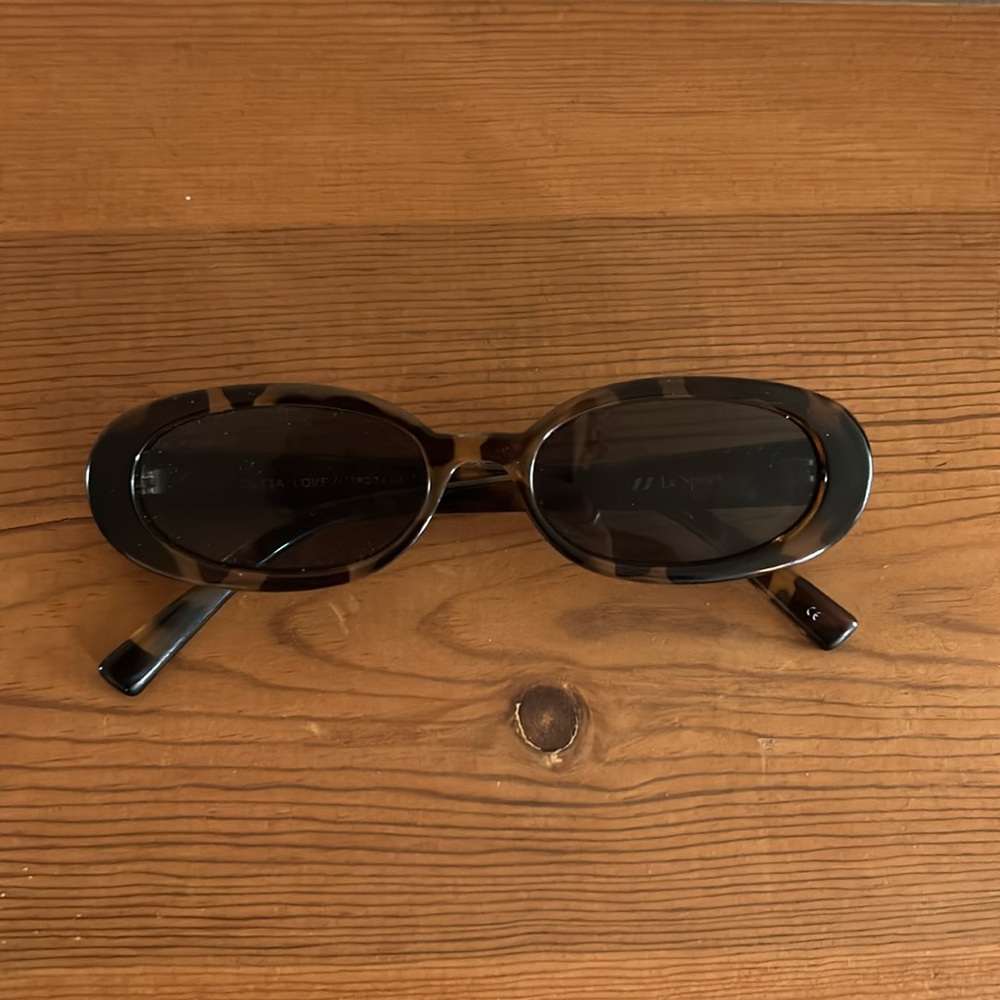 Le Specs Outta Love Oval Frame